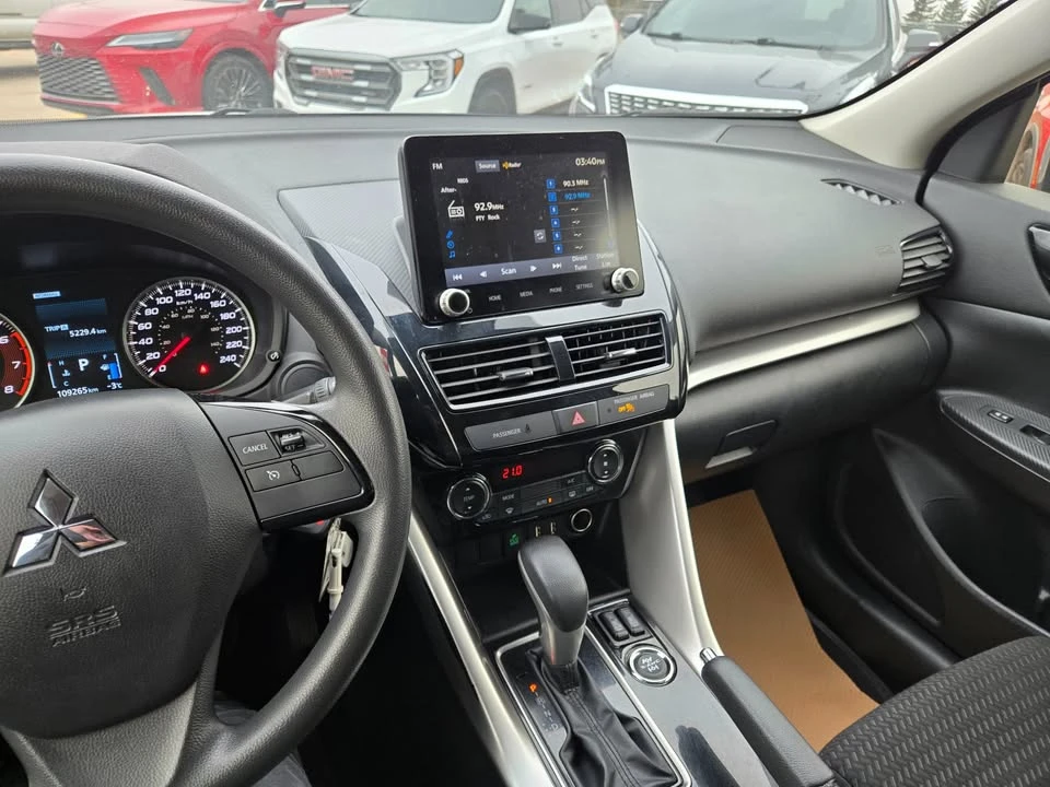 2022 Mitsubishi Eclipse Cross - Image 18 of 20