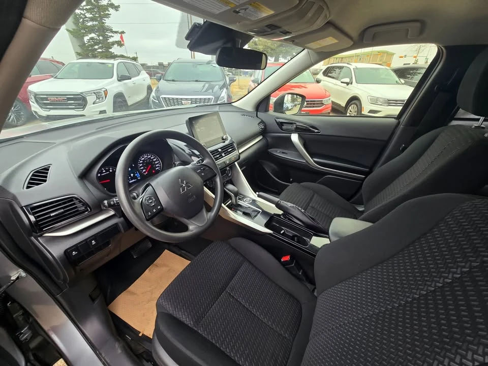 2022 Mitsubishi Eclipse Cross - Image 15 of 20