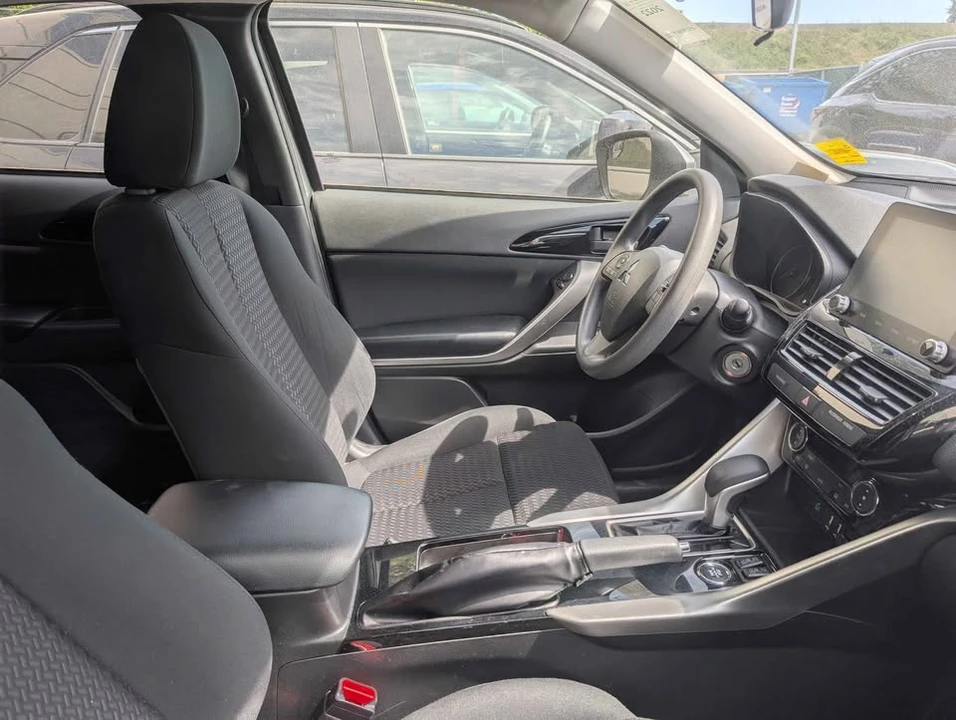 2022 Mitsubishi Eclipse Cross - Image 3 of 4