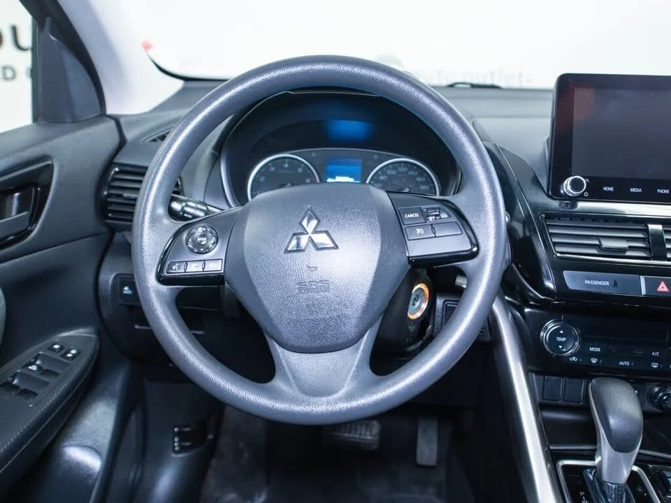 2022 Mitsubishi Eclipse Cross - Image 14 of 20