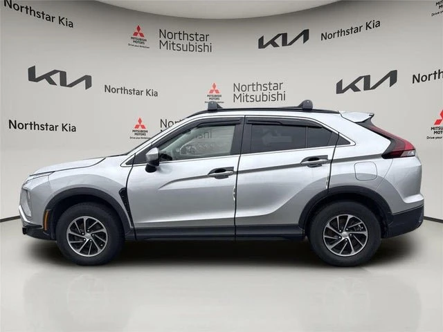 2022 Mitsubishi Eclipse Cross - Image 3 of 18