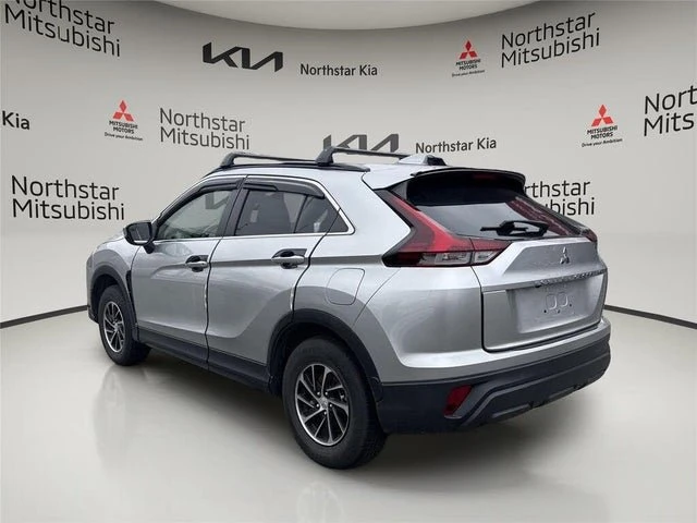 2022 Mitsubishi Eclipse Cross - Image 4 of 18