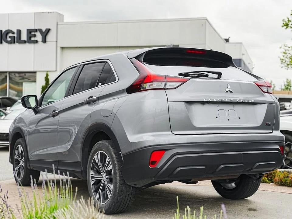 2022 Mitsubishi Eclipse Cross - Image 2 of 4