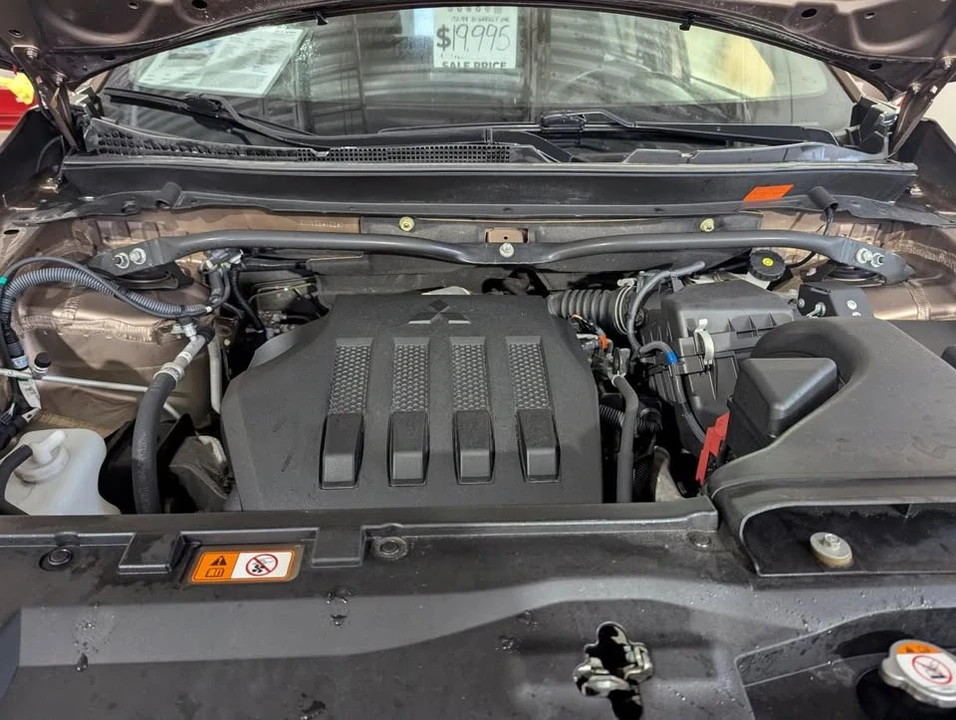 2022 Mitsubishi Eclipse Cross - Image 18 of 18