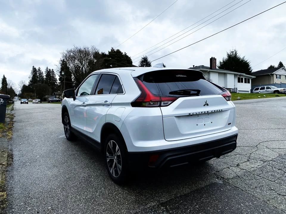 2022 Mitsubishi Eclipse Cross - Image 6 of 12