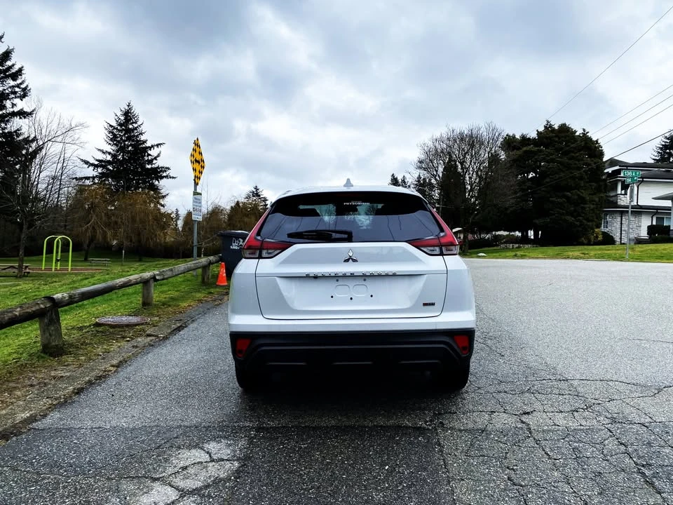 2022 Mitsubishi Eclipse Cross - Image 5 of 12