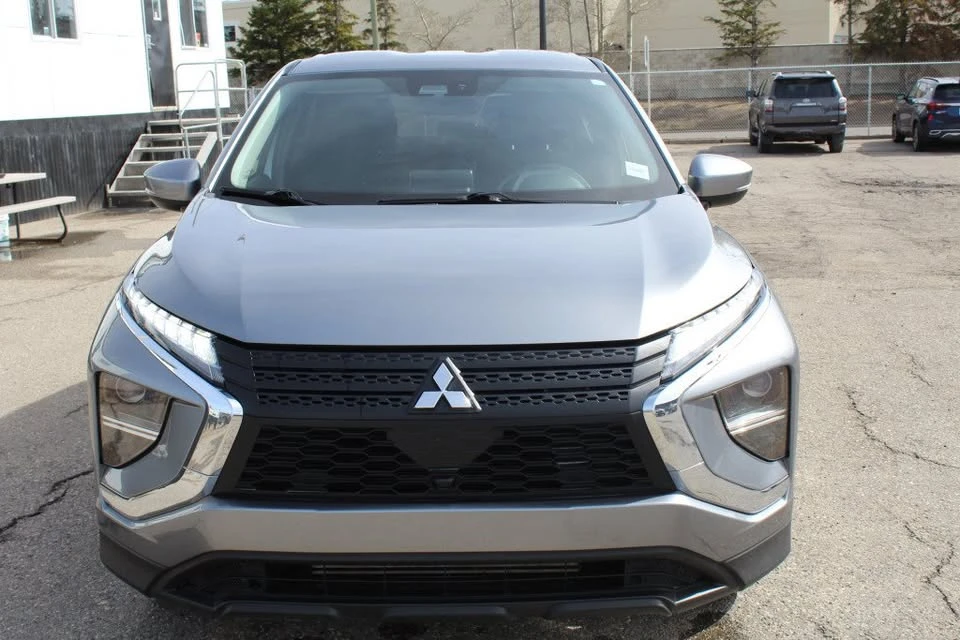 2022 Mitsubishi Eclipse Cross - Image 2 of 20