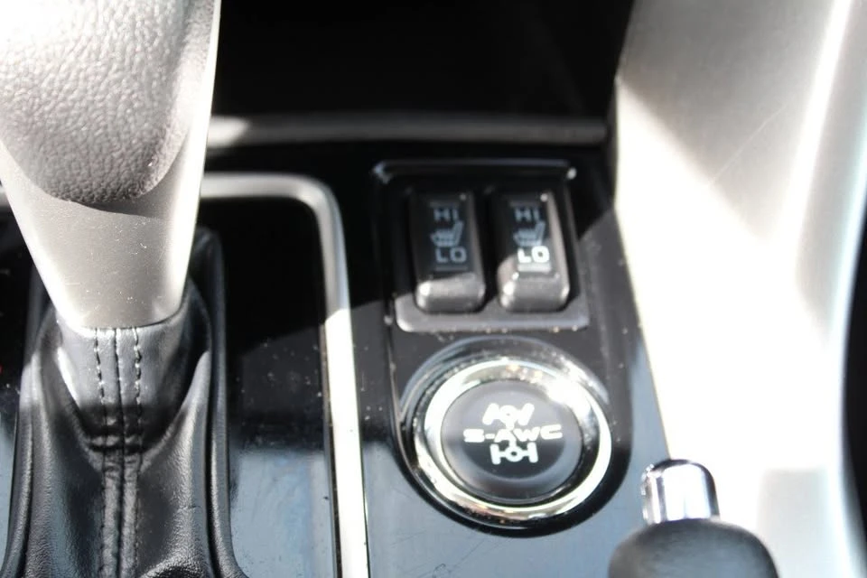 2022 Mitsubishi Eclipse Cross - Image 18 of 20