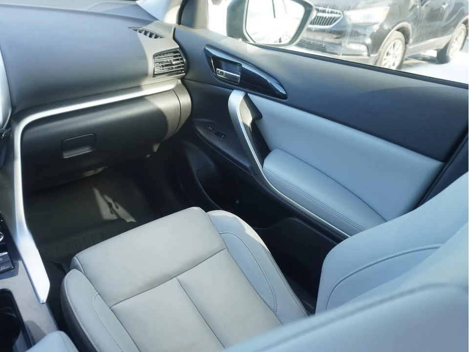 2022 Mitsubishi Eclipse Cross - Image 7 of 16