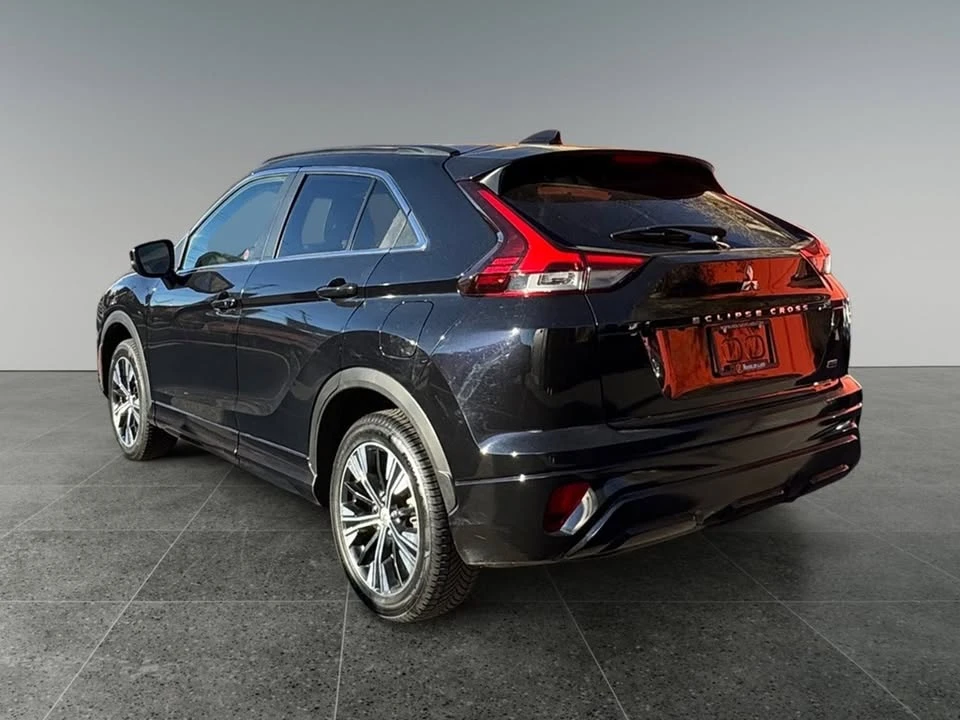 2022 Mitsubishi Eclipse Cross - Image 9 of 15
