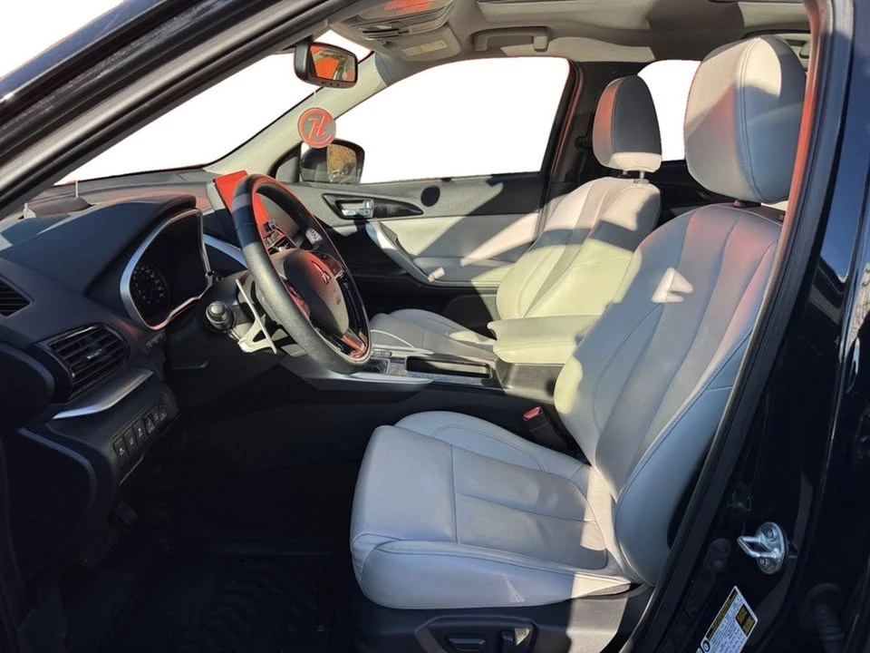 2022 Mitsubishi Eclipse Cross - Image 10 of 15