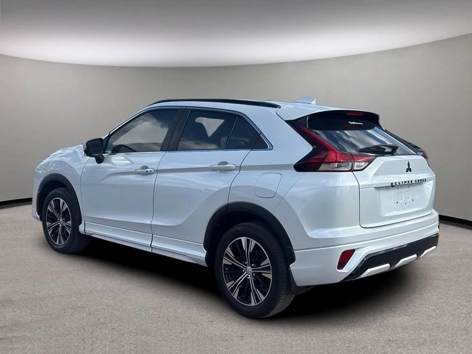 2022 Mitsubishi Eclipse Cross - Image 4 of 20