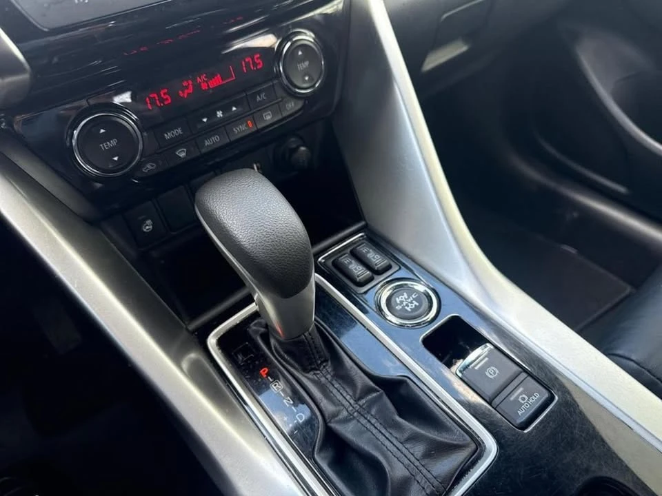 2022 Mitsubishi Eclipse Cross - Image 18 of 20