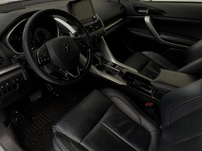 2022 Mitsubishi Eclipse Cross - Image 7 of 19