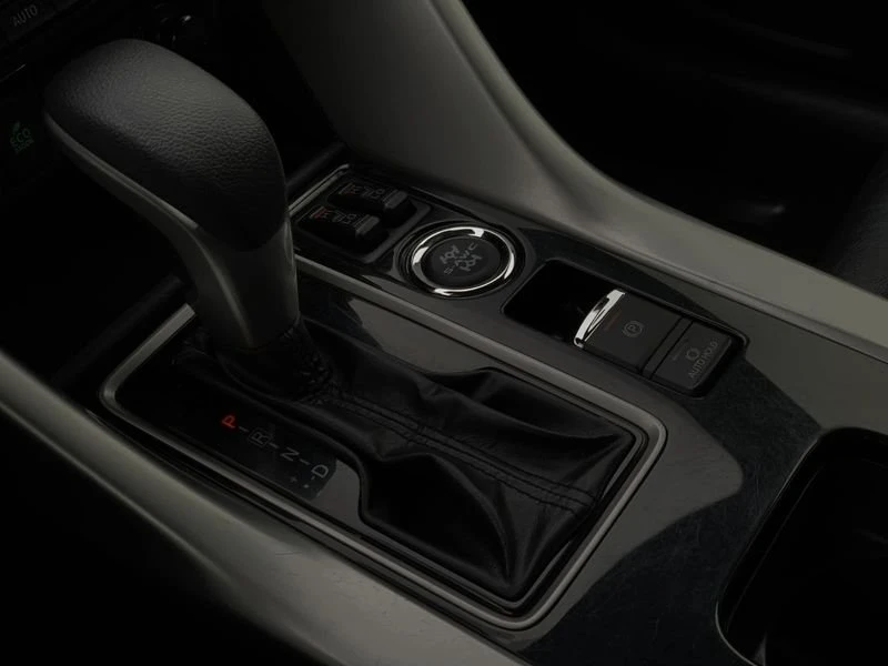 2022 Mitsubishi Eclipse Cross - Image 13 of 19