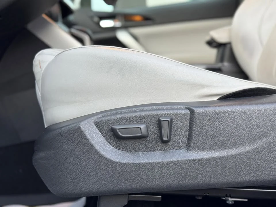 2022 Mitsubishi Eclipse Cross - Image 9 of 20
