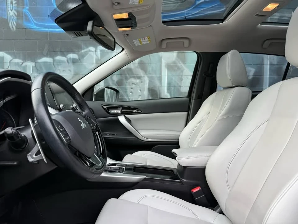 2022 Mitsubishi Eclipse Cross - Image 8 of 20
