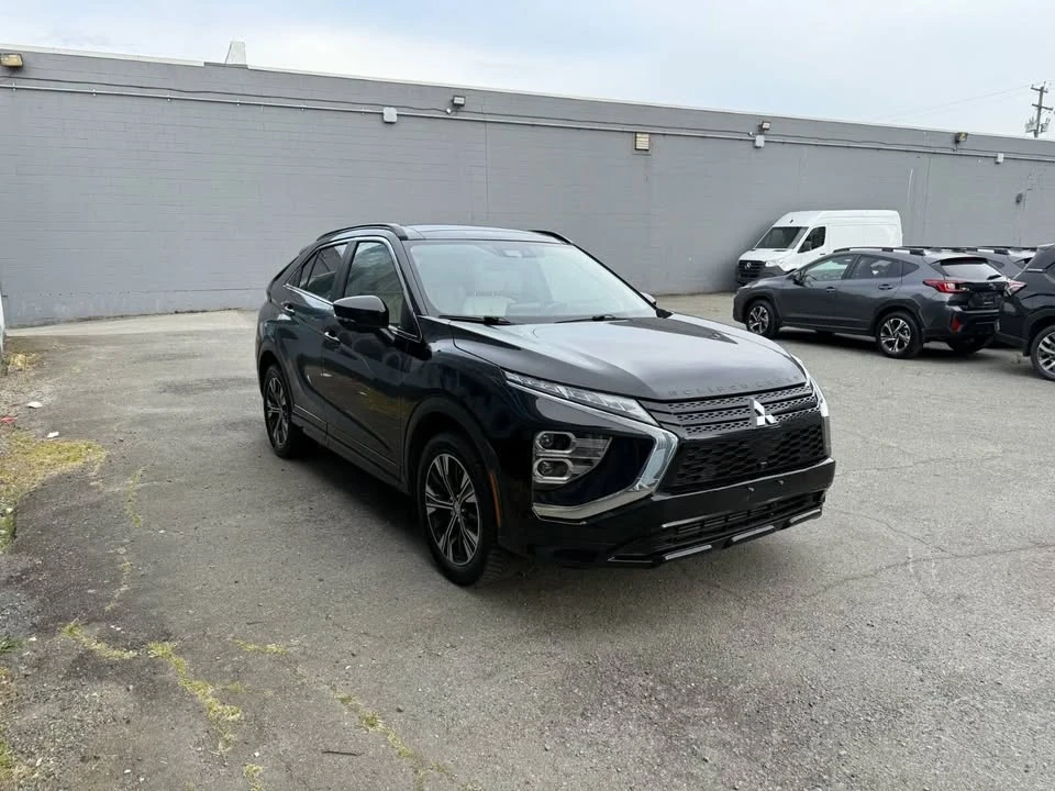 2022 Mitsubishi Eclipse Cross - Image 2 of 20