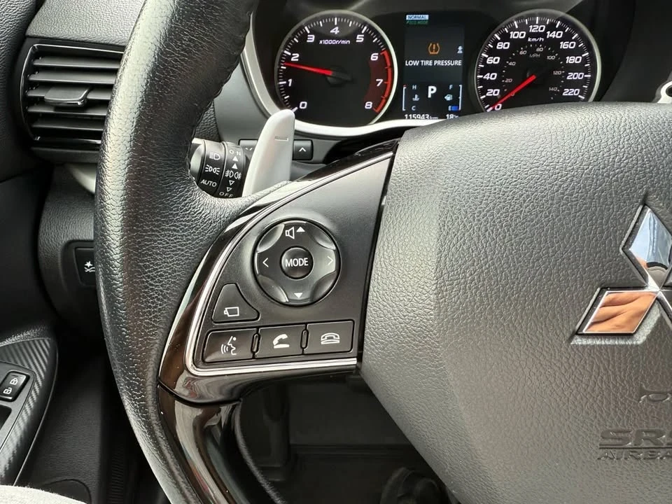 2022 Mitsubishi Eclipse Cross - Image 12 of 20