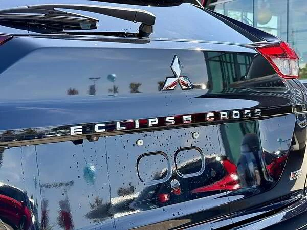 2022 Mitsubishi Eclipse Cross - Image 4 of 15