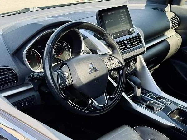 2022 Mitsubishi Eclipse Cross - Image 10 of 15