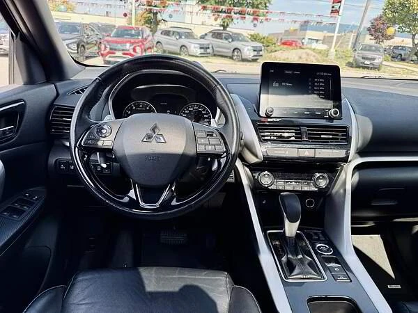 2022 Mitsubishi Eclipse Cross - Image 9 of 15