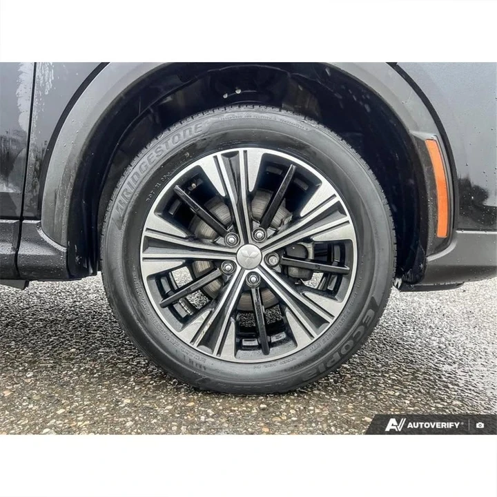 2022 Mitsubishi Eclipse Cross - Image 5 of 19