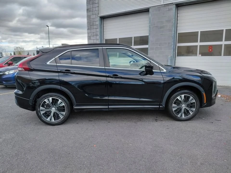 2022 Mitsubishi Eclipse Cross - Image 4 of 20