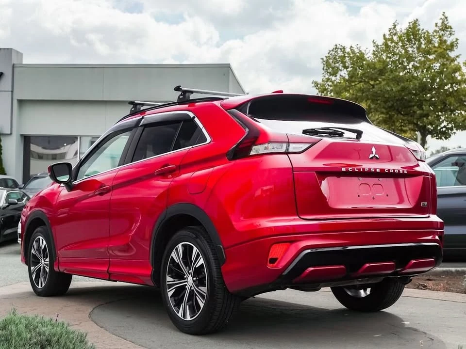 2022 Mitsubishi Eclipse Cross - Image 2 of 4
