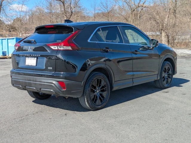 2022 Mitsubishi Eclipse Cross - Image 2 of 20