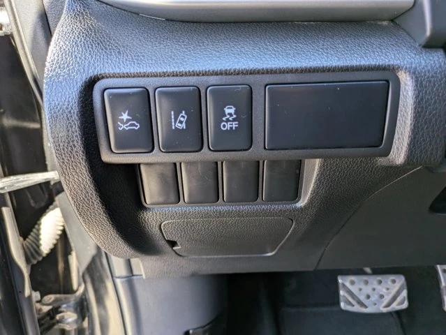 2022 Mitsubishi Eclipse Cross - Image 14 of 20