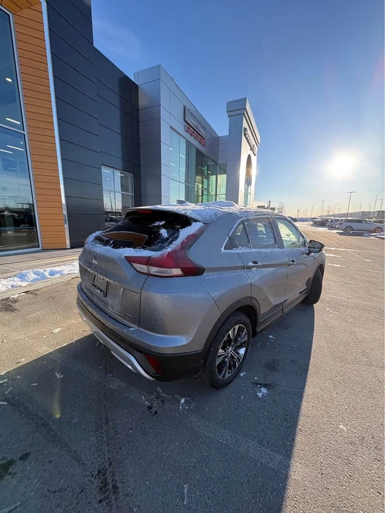 2022 Mitsubishi Eclipse Cross - Image 3 of 9
