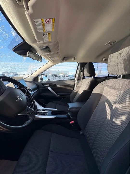 2022 Mitsubishi Eclipse Cross - Image 7 of 9