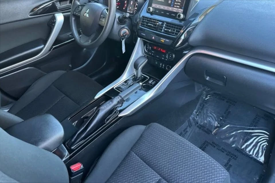 2022 Mitsubishi Eclipse Cross - Image 15 of 20