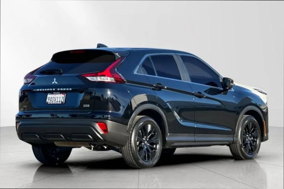 2022 Mitsubishi Eclipse Cross - Image 3 of 20