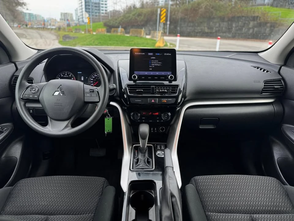 2022 Mitsubishi Eclipse Cross - Image 4 of 14