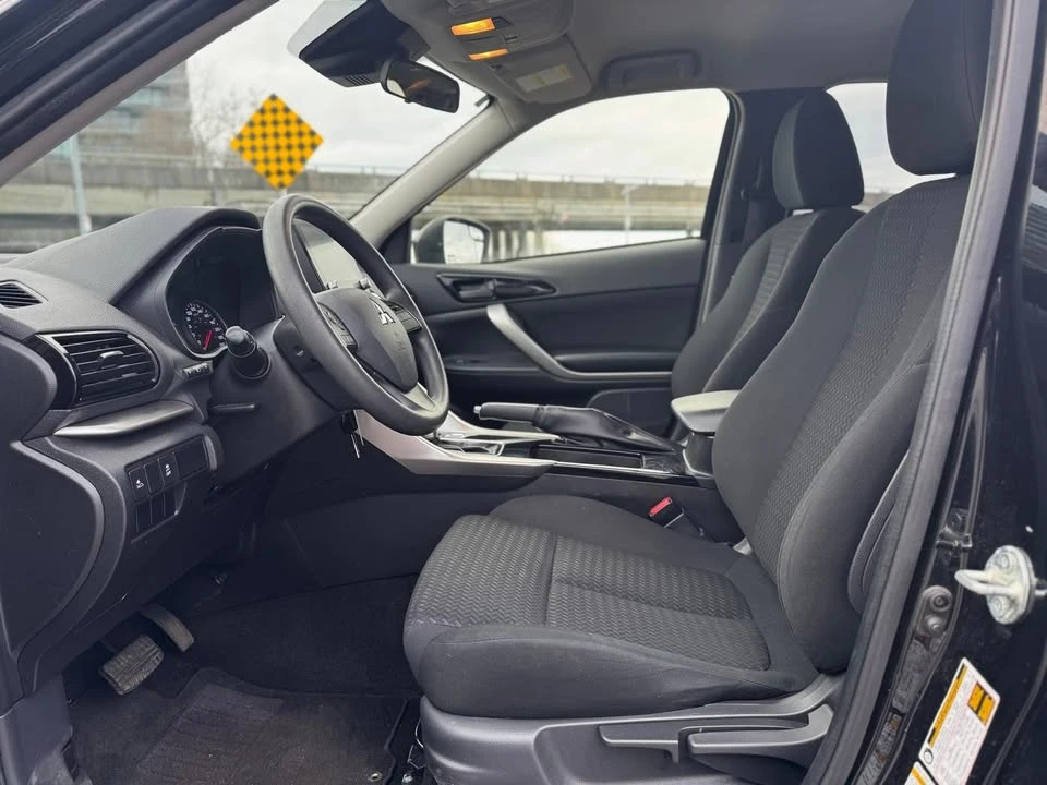 2022 Mitsubishi Eclipse Cross - Image 8 of 14