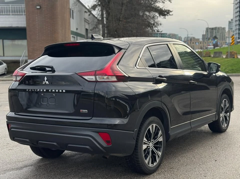 2022 Mitsubishi Eclipse Cross - Image 9 of 14