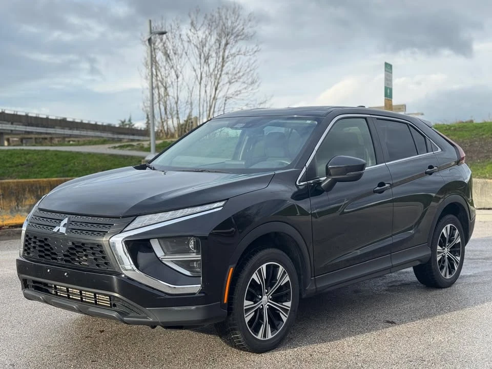 2022 Mitsubishi Eclipse Cross - Image 2 of 16