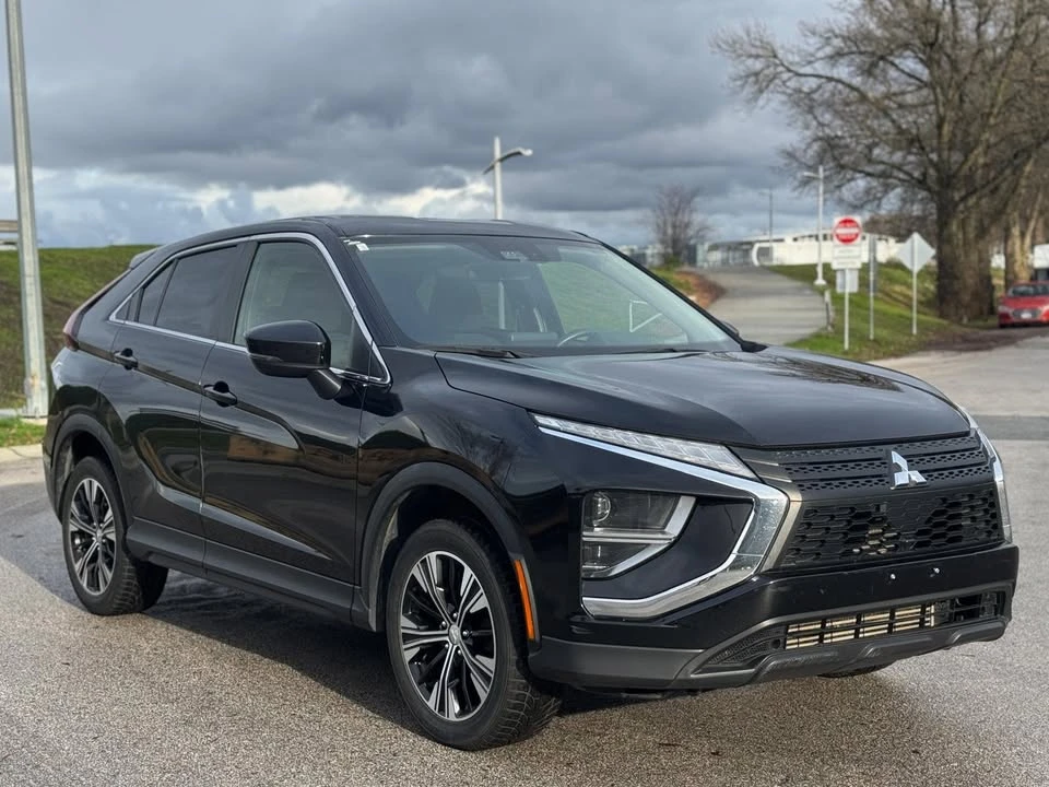2022 Mitsubishi Eclipse Cross - Image 2 of 16