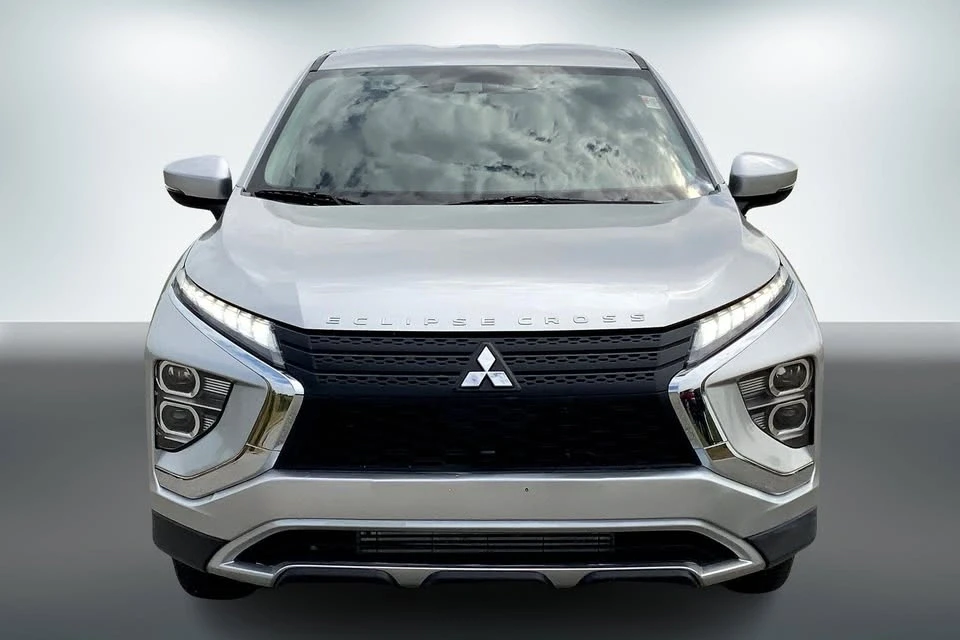 2022 Mitsubishi Eclipse Cross - Image 2 of 15