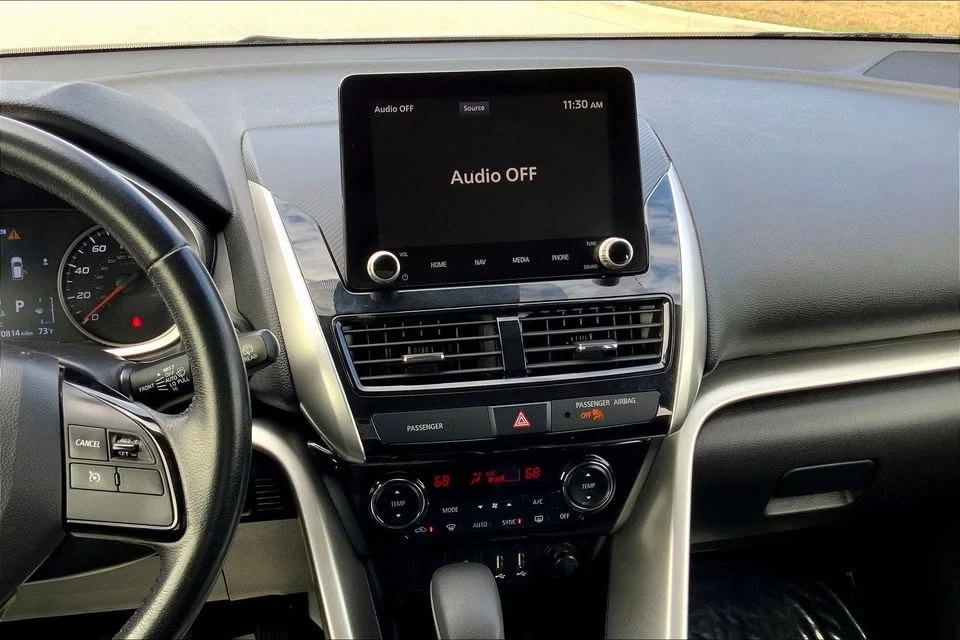 2022 Mitsubishi Eclipse Cross - Image 8 of 15