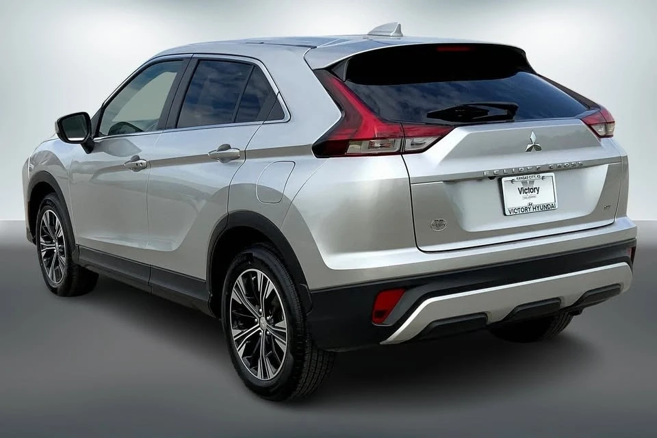 2022 Mitsubishi Eclipse Cross - Image 7 of 15