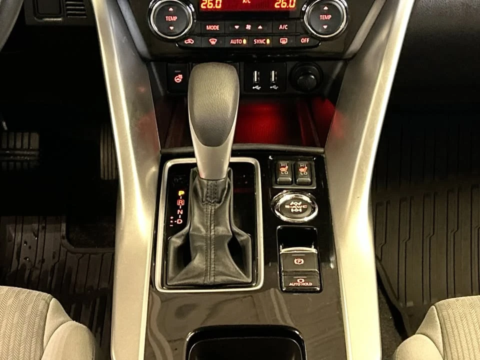 2022 Mitsubishi Eclipse Cross - Image 7 of 12