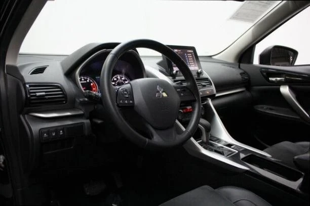 2022 Mitsubishi Eclipse Cross - Image 5 of 19