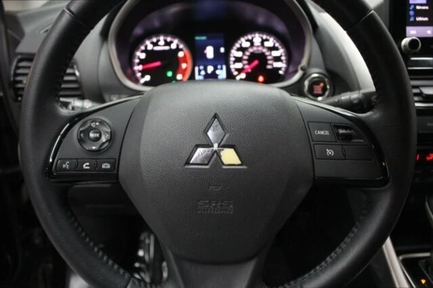 2022 Mitsubishi Eclipse Cross - Image 8 of 19