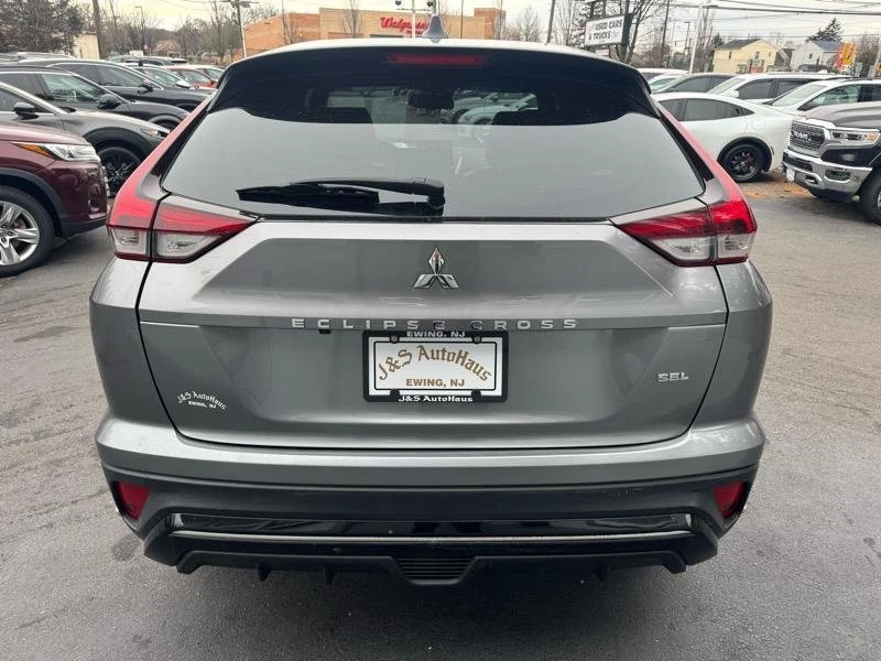 2022 Mitsubishi Eclipse Cross - Image 4 of 19