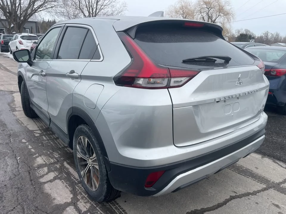 2022 Mitsubishi Eclipse Cross - Image 4 of 13