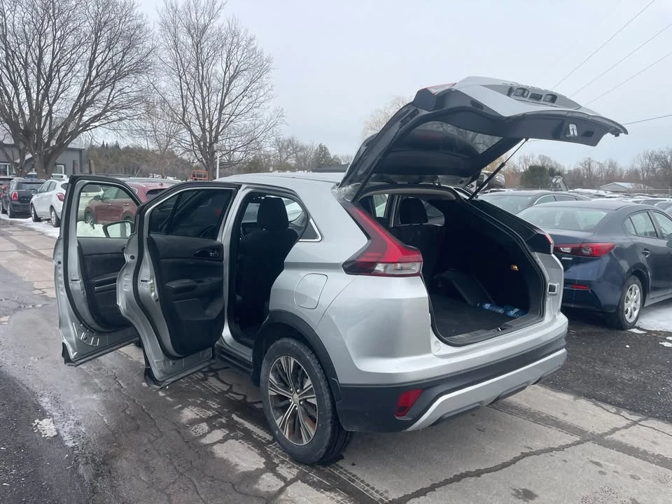 2022 Mitsubishi Eclipse Cross - Image 12 of 13