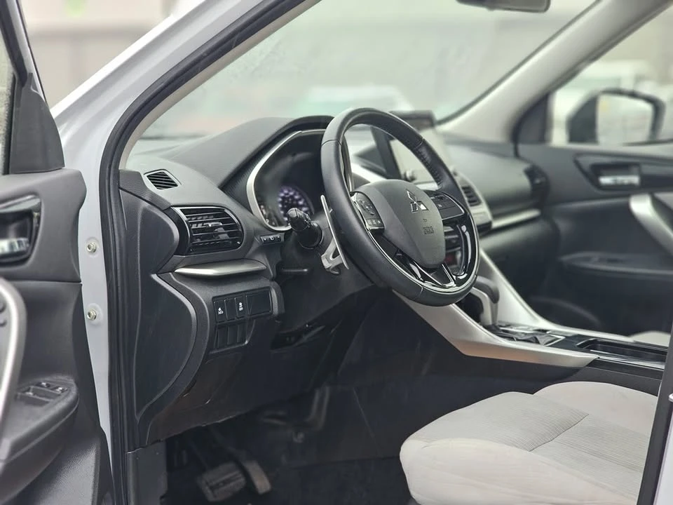 2022 Mitsubishi Eclipse Cross - Image 15 of 20